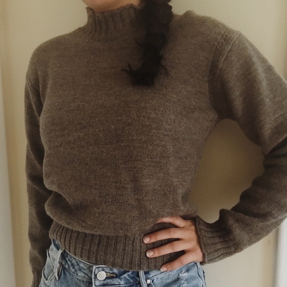 Alexa Chung Turtleneck - Picture 2 of 5
